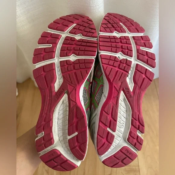 Running shoes - Picture 4 of 7